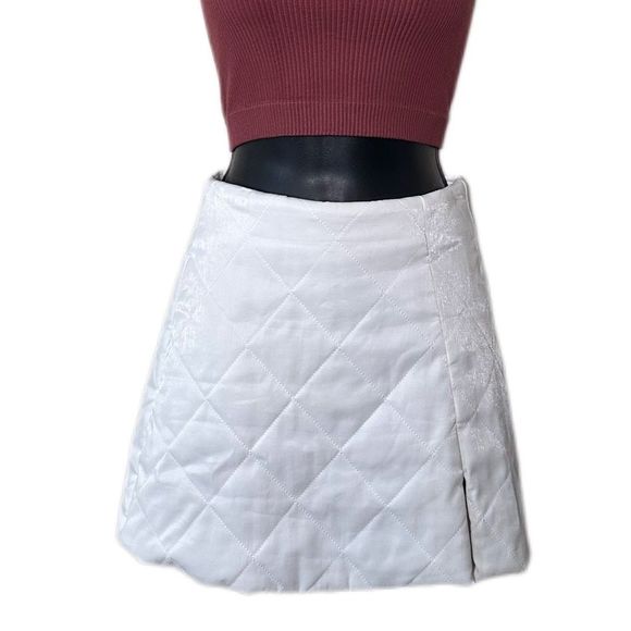White Quilted Mini Skirt | XSmall | Forever 21 - Picture 1 of 9